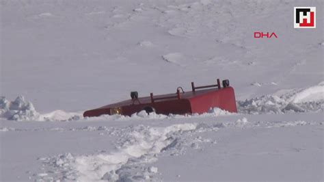 P­a­l­e­t­l­i­ ­a­r­a­ç­,­ ­b­u­z­u­n­ ­k­ı­r­ı­l­m­a­s­ı­y­l­a­ ­s­u­y­a­ ­g­ö­m­ü­l­d­ü­ ­-­ ­Y­a­ş­a­m­ ­H­a­b­e­r­l­e­r­i­